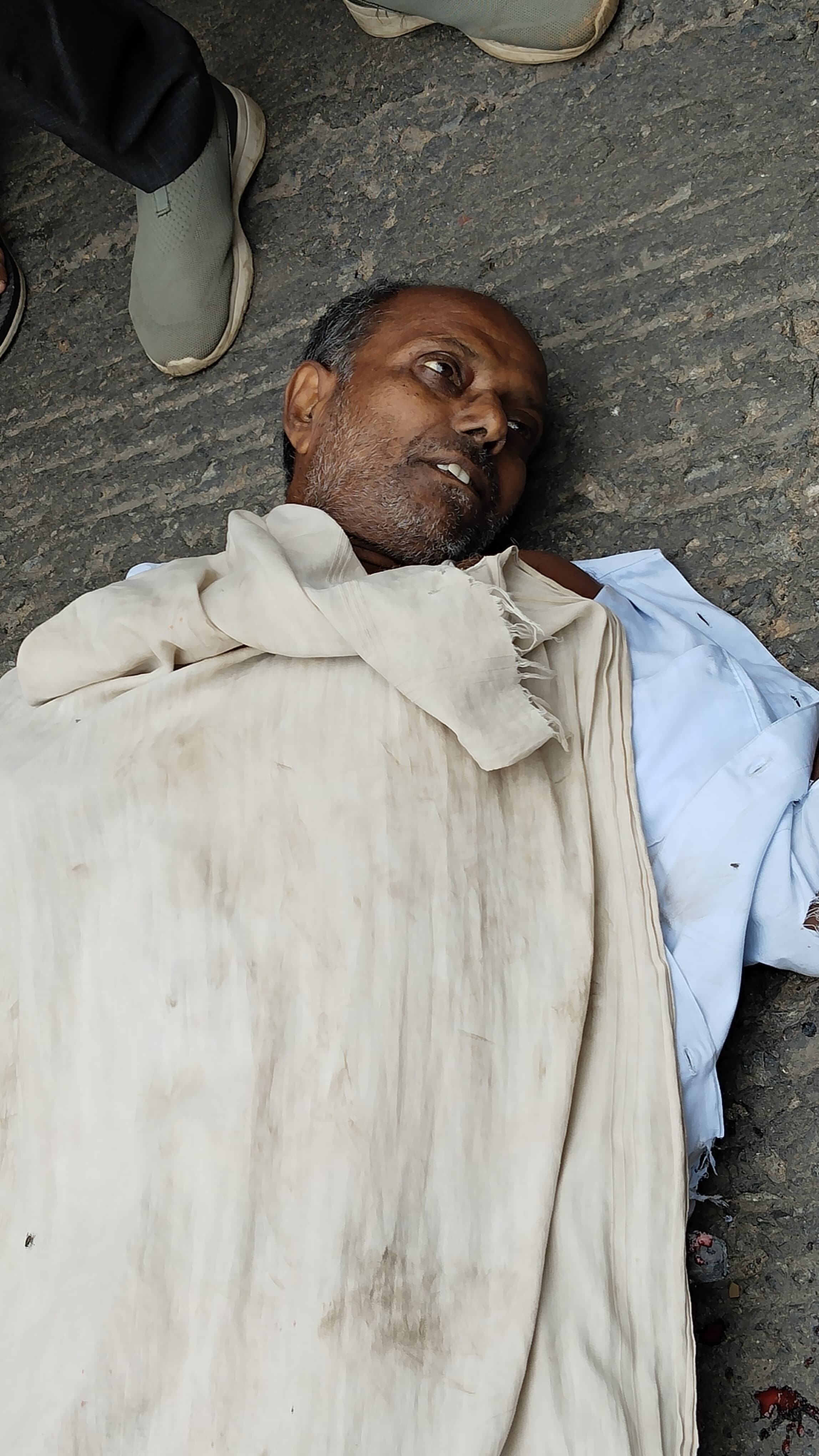 बेलावाँ निवासी सेवानिवृत  शिक्षक विजय कुमार यादव का सड़क हादसे में निधन